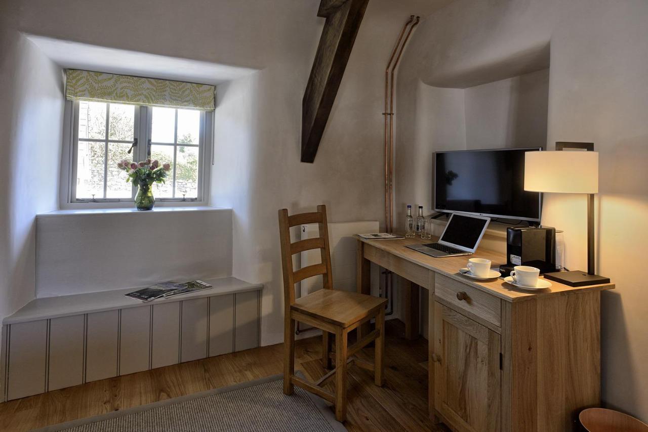 Eversfield Organic At The Ring Of Bells Inn North Bovey 외부 사진