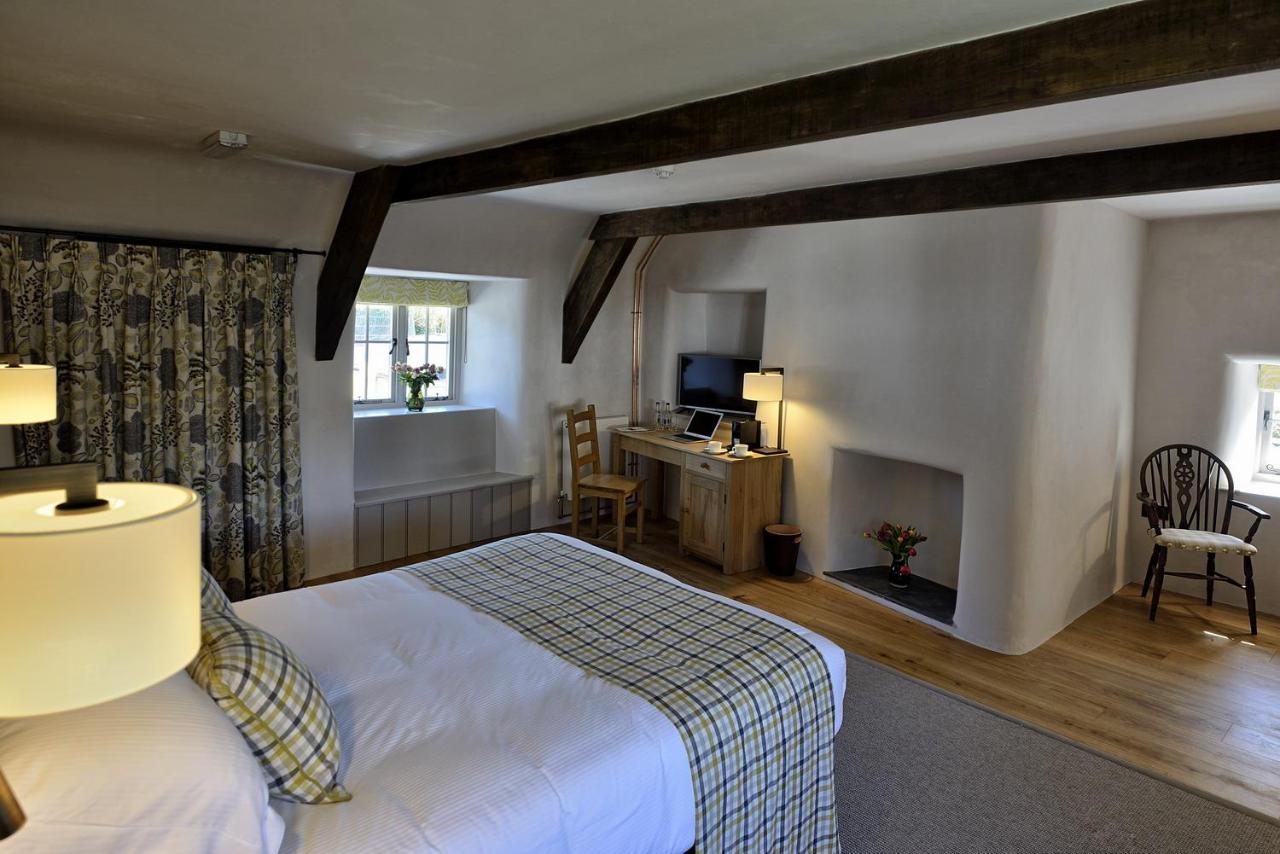 Eversfield Organic At The Ring Of Bells Inn North Bovey 외부 사진