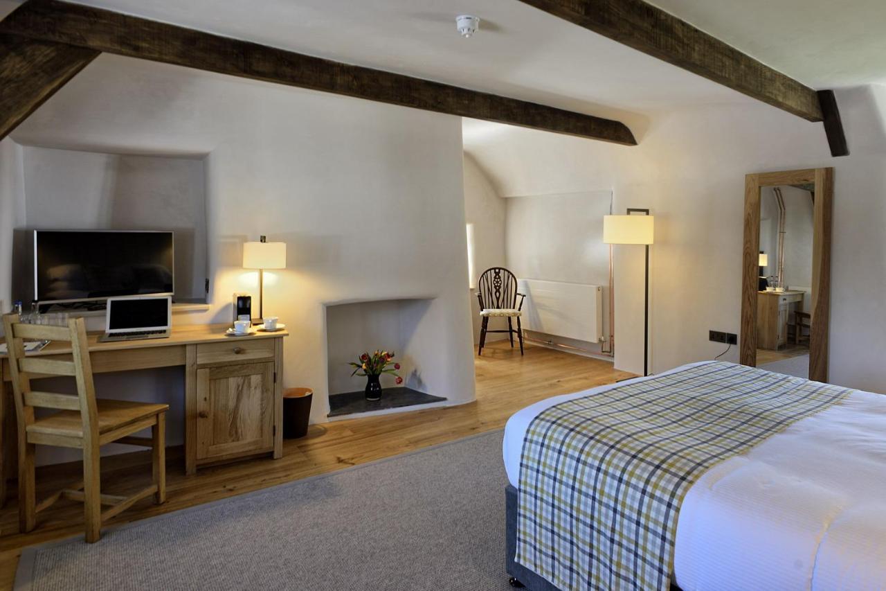 Eversfield Organic At The Ring Of Bells Inn North Bovey 외부 사진