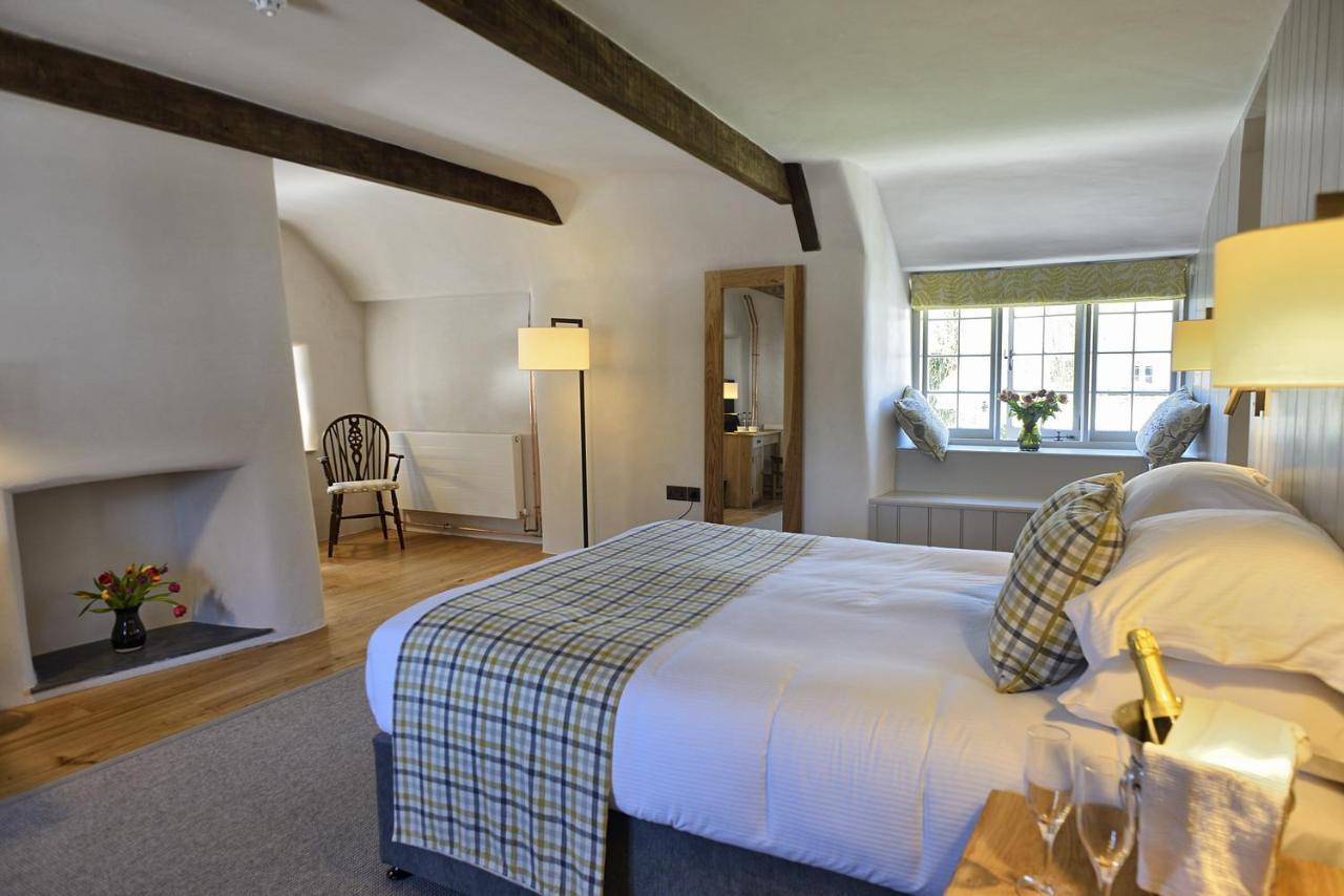 Eversfield Organic At The Ring Of Bells Inn North Bovey 외부 사진